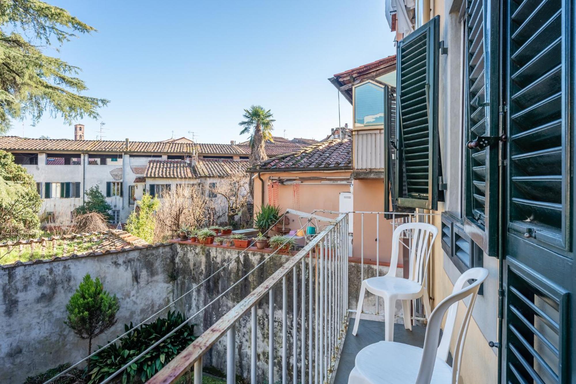 Appartamento Della Zecca - Affitti Brevi Italia Lucca Bagian luar foto